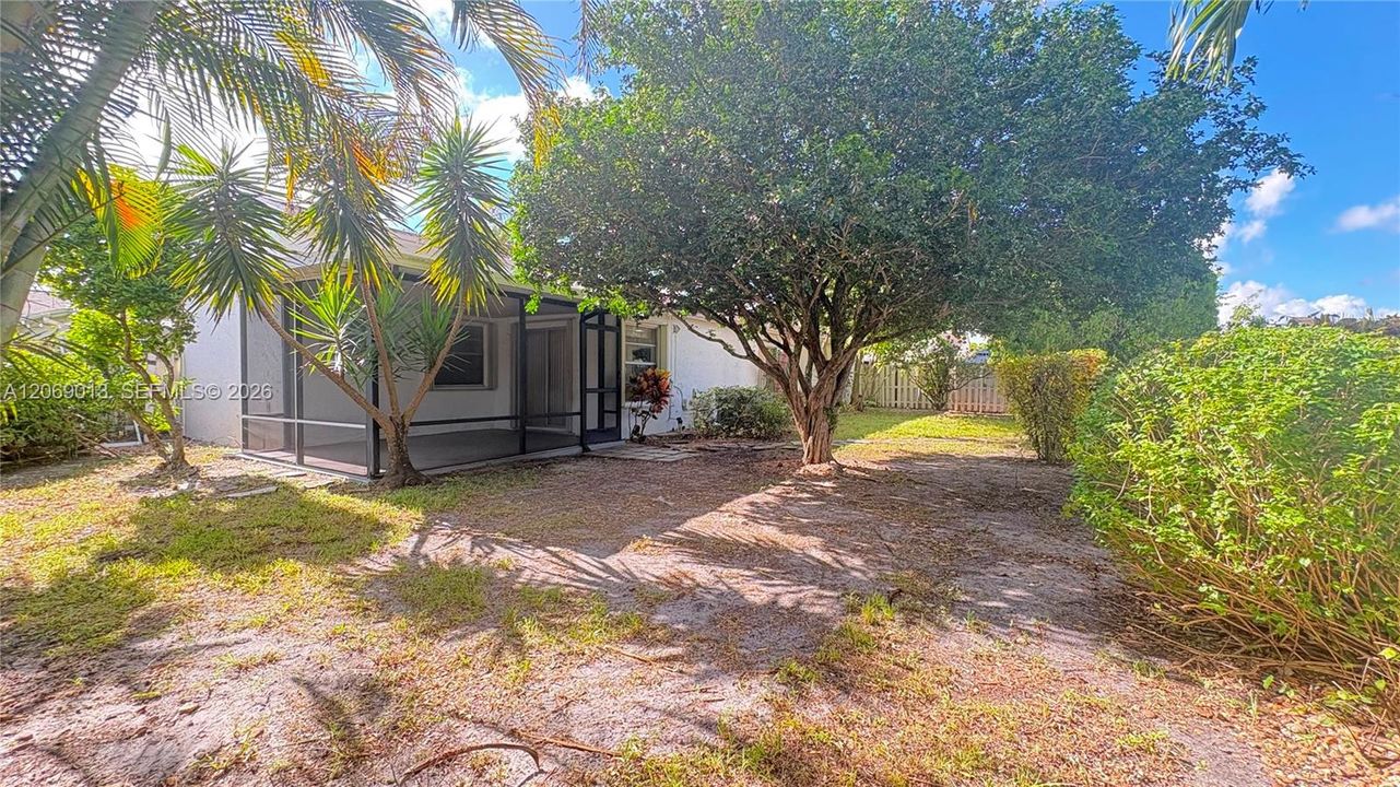 For Rent: $3,800 (3 beds, 2 baths, 1360 Square Feet)