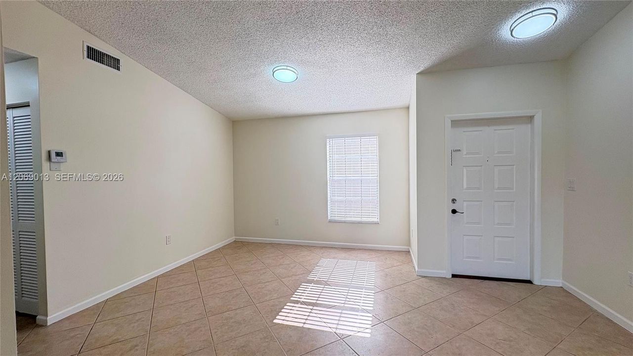 For Rent: $3,800 (3 beds, 2 baths, 1360 Square Feet)