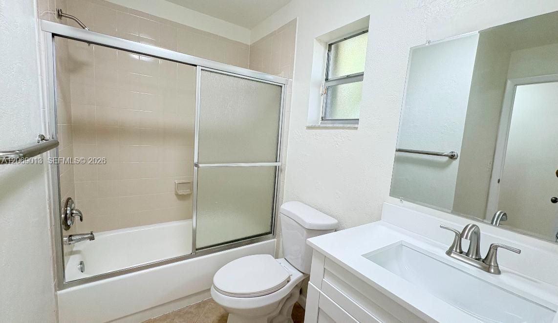 For Rent: $3,800 (3 beds, 2 baths, 1360 Square Feet)