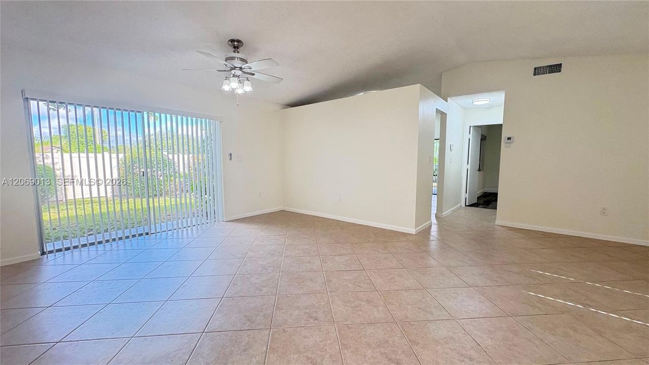 For Rent: $3,800 (3 beds, 2 baths, 1360 Square Feet)
