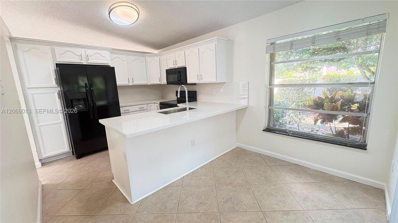 For Rent: $3,800 (3 beds, 2 baths, 1360 Square Feet)