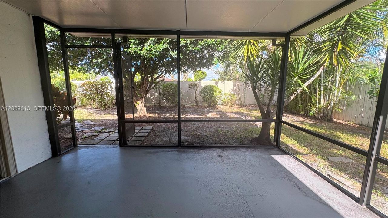 For Rent: $3,800 (3 beds, 2 baths, 1360 Square Feet)