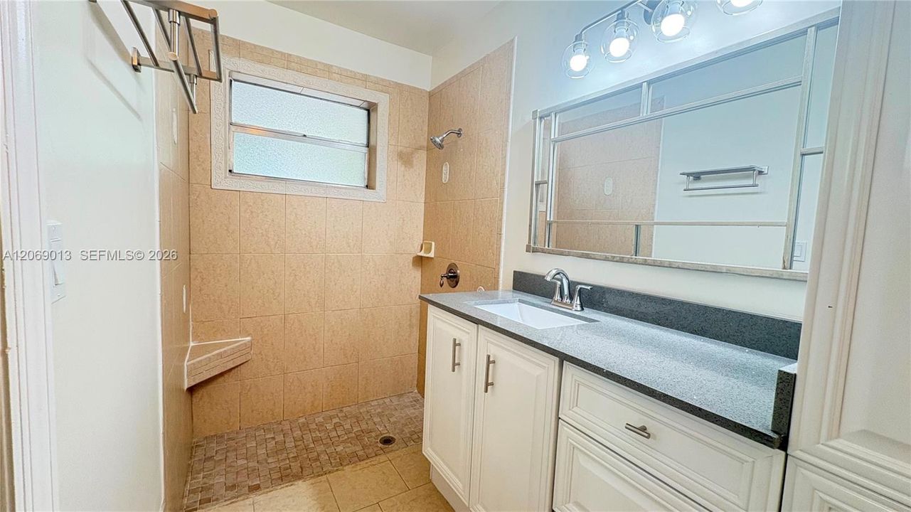For Rent: $3,800 (3 beds, 2 baths, 1360 Square Feet)