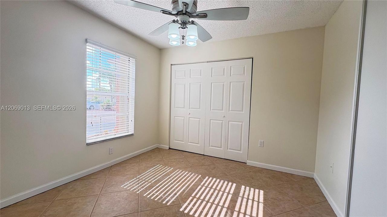 For Rent: $3,800 (3 beds, 2 baths, 1360 Square Feet)