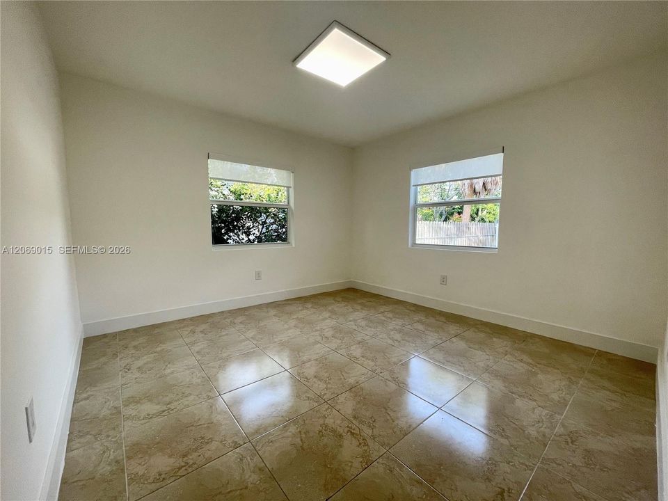 For Rent: $3,960 (4 beds, 2 baths, 1890 Square Feet)