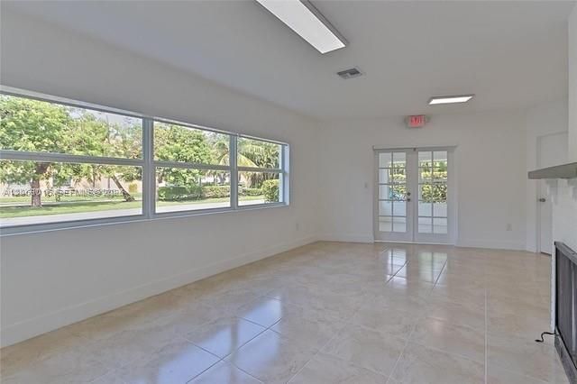 Spacious and bright living room