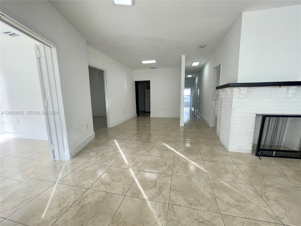 Good size dining area leading to kitchen