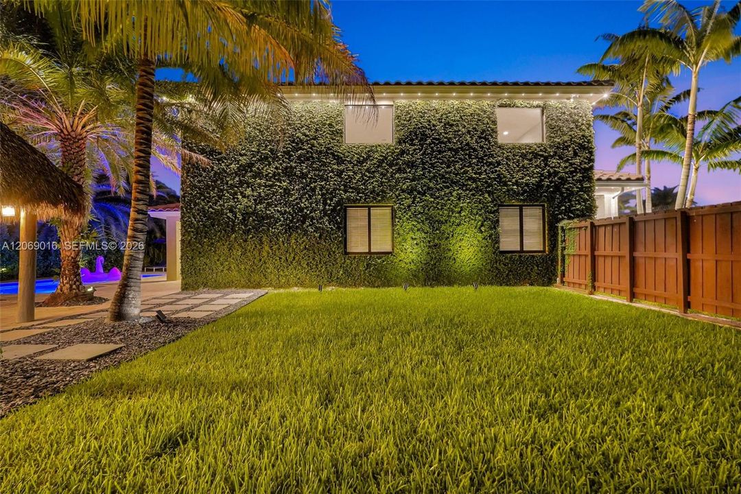 En Venta: $1,299,000 (6 camas, 4 baños, 0 Pies cuadrados)