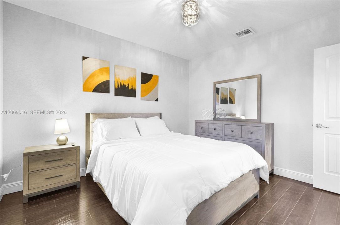 En Venta: $1,299,000 (6 camas, 4 baños, 0 Pies cuadrados)