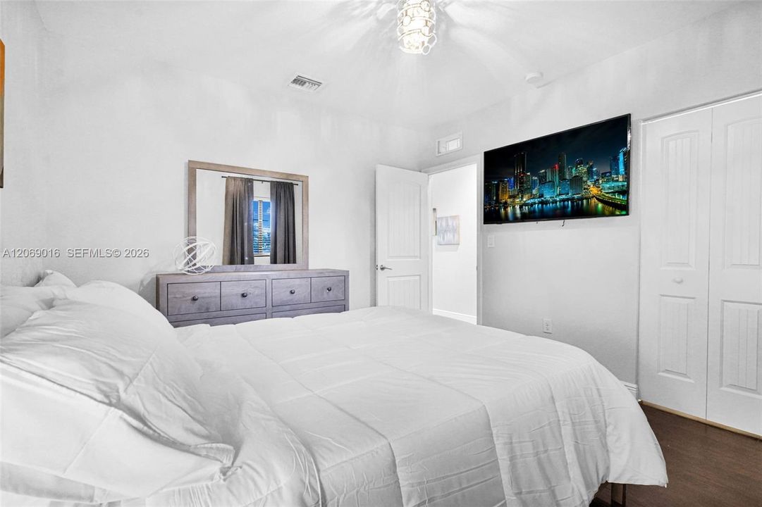 En Venta: $1,299,000 (6 camas, 4 baños, 0 Pies cuadrados)