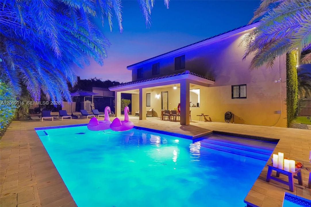 En Venta: $1,299,000 (6 camas, 4 baños, 0 Pies cuadrados)
