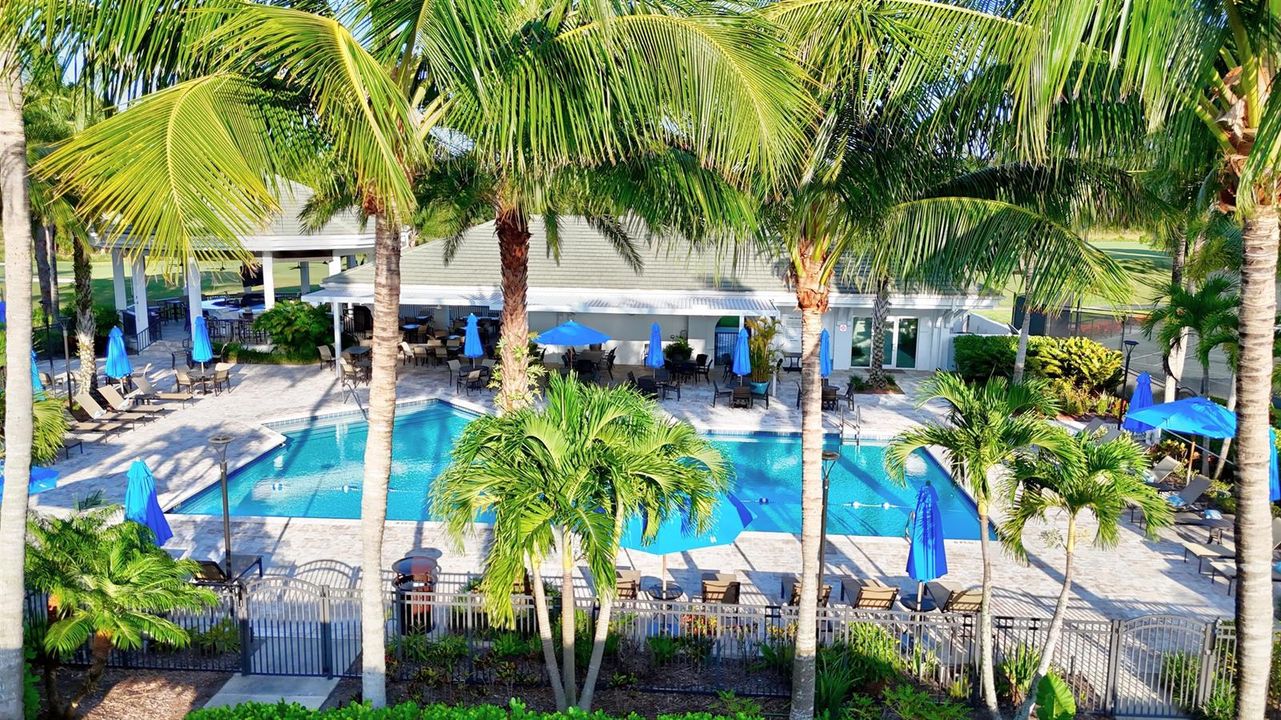 Cabana & Willoughby Pool