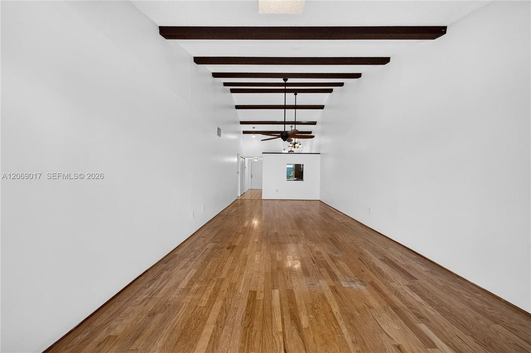 For Sale: $220,000 (2 beds, 2 baths, 1175 Square Feet)