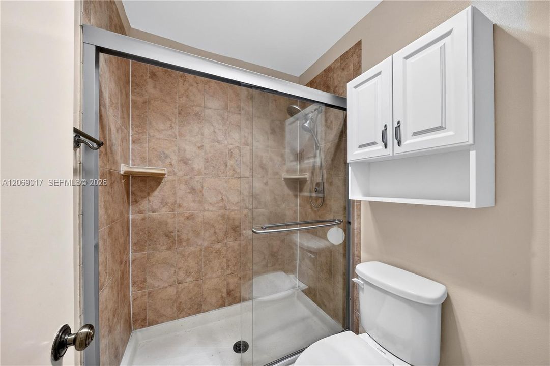 For Sale: $220,000 (2 beds, 2 baths, 1175 Square Feet)