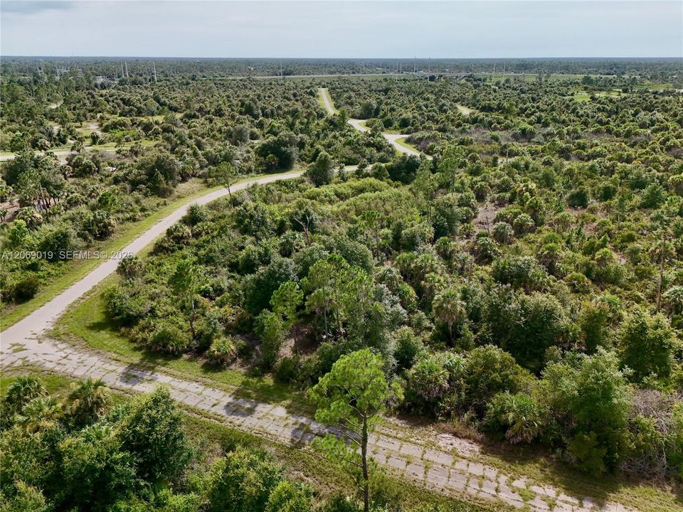 待售: $18,000 (0.23 acres)