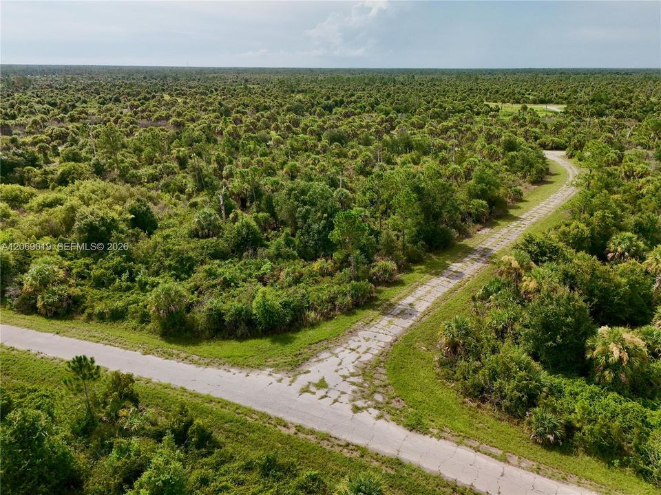 待售: $18,000 (0.23 acres)