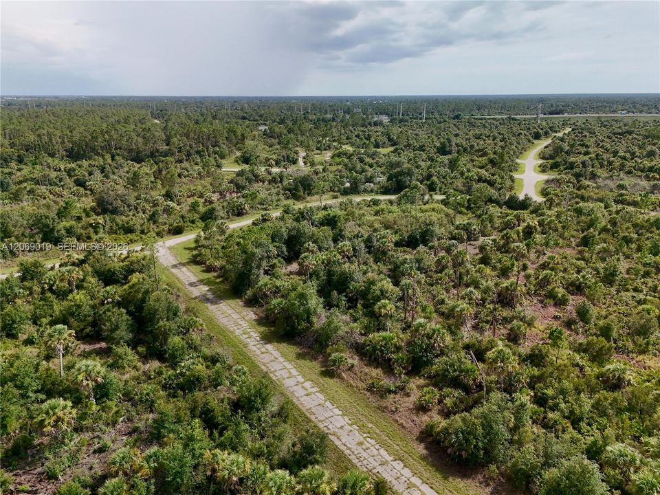 待售: $18,000 (0.23 acres)