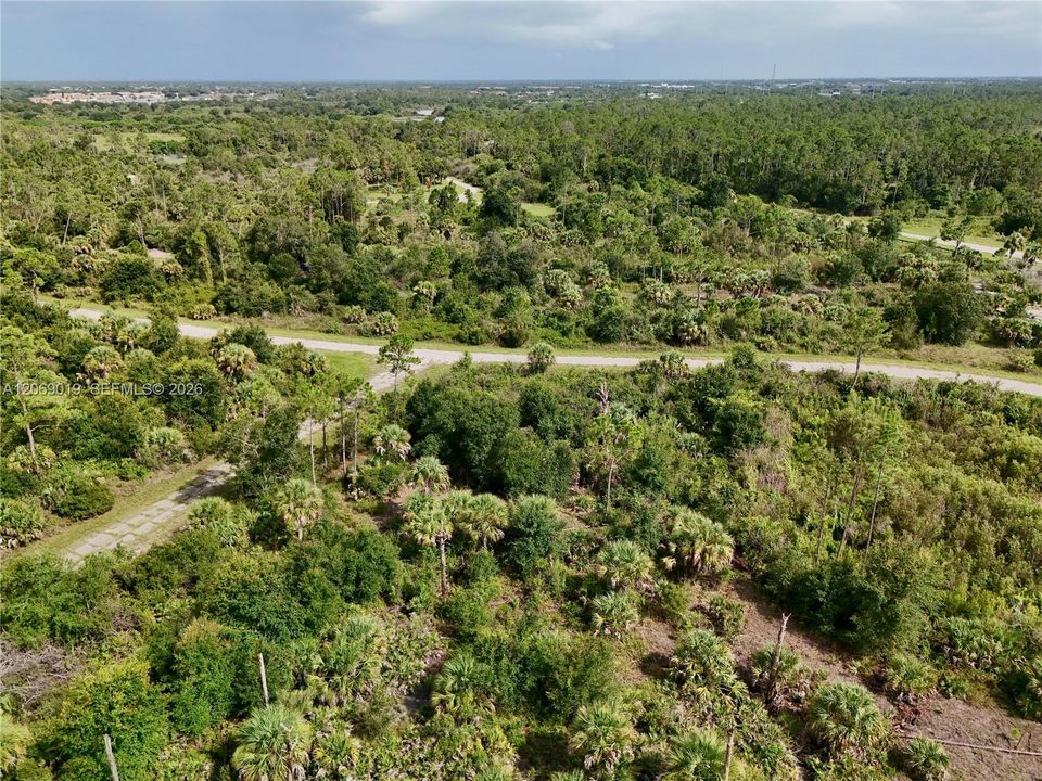 待售: $18,000 (0.23 acres)