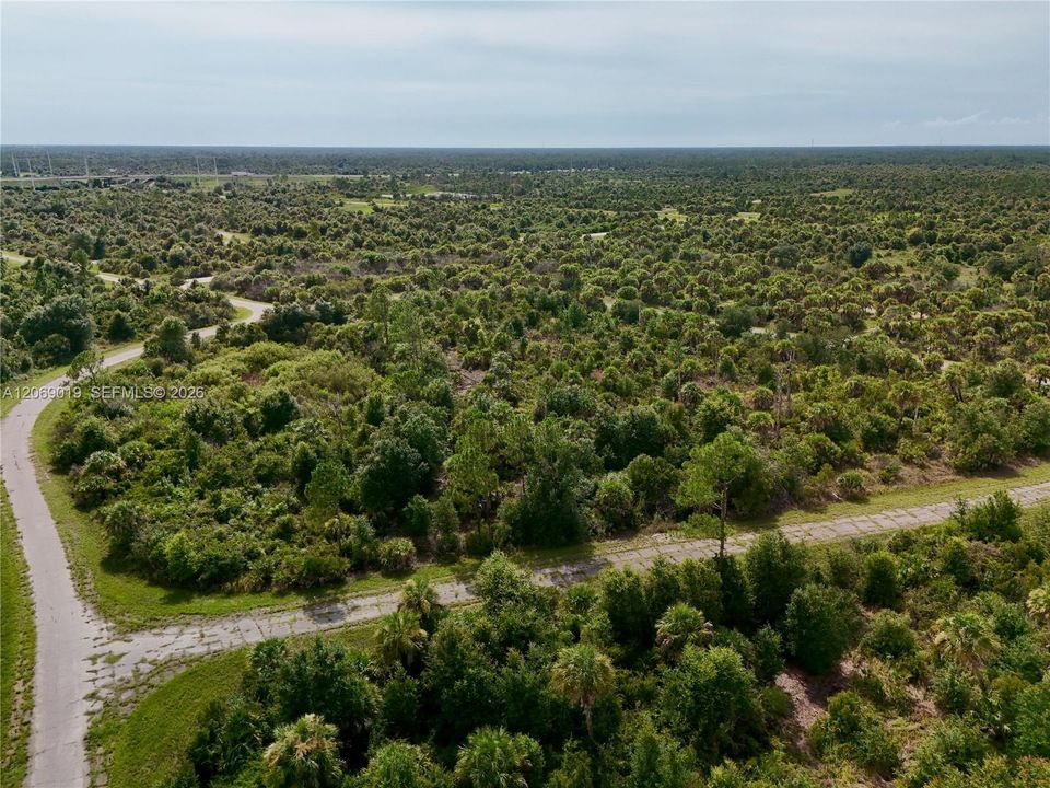 待售: $18,000 (0.23 acres)