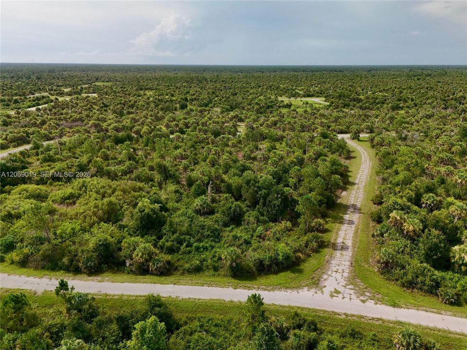 待售: $18,000 (0.23 acres)