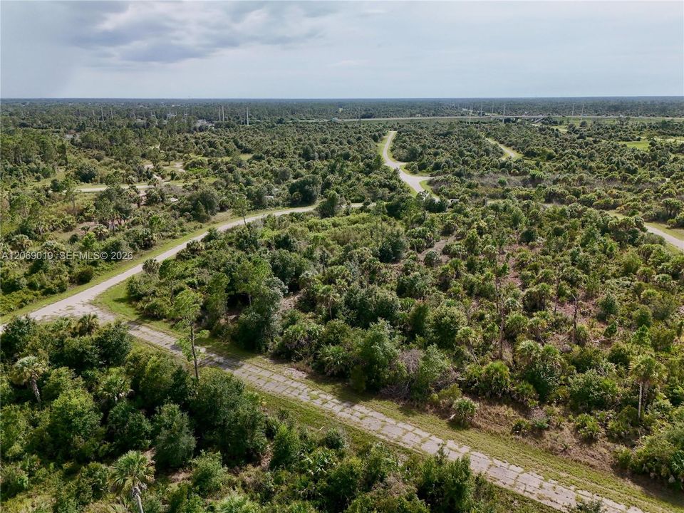 待售: $18,000 (0.23 acres)