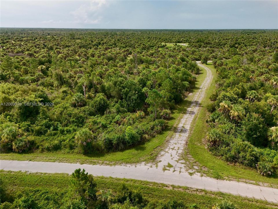 待售: $18,000 (0.23 acres)