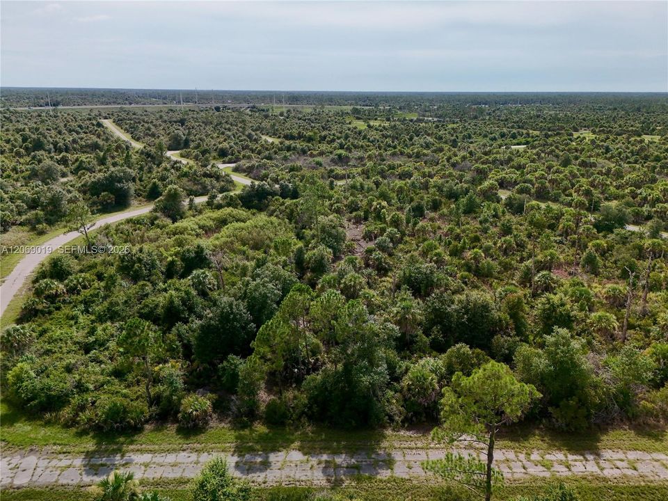 待售: $18,000 (0.23 acres)