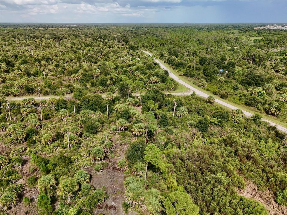 待售: $18,000 (0.23 acres)