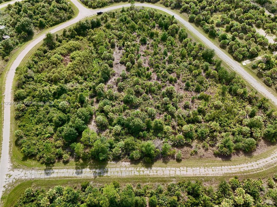 待售: $18,000 (0.23 acres)