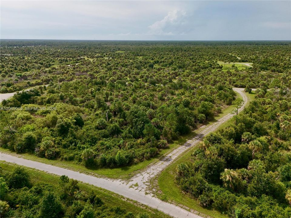 待售: $18,000 (0.23 acres)