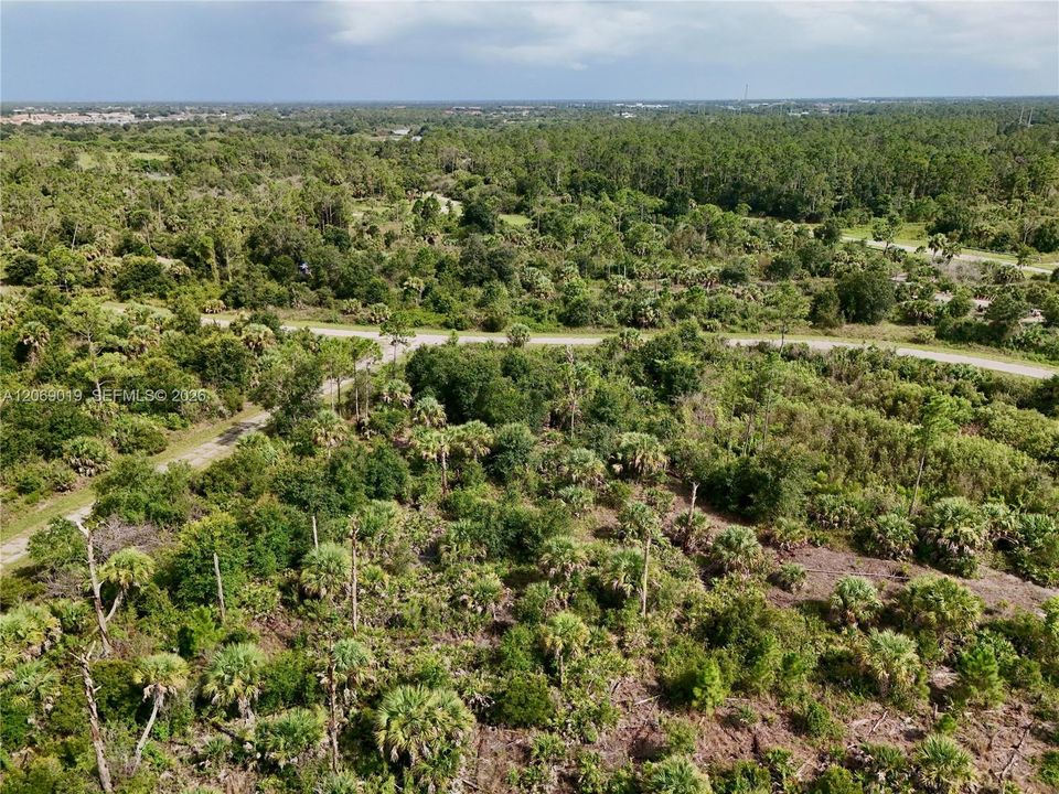 待售: $18,000 (0.23 acres)