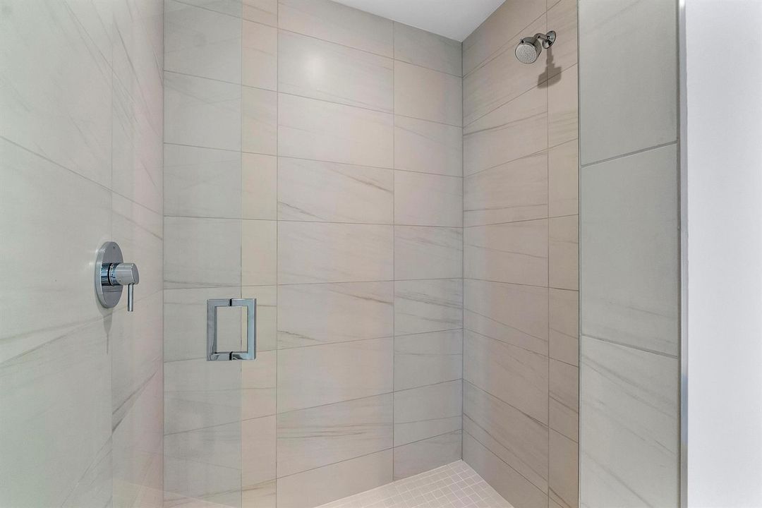 151 N Seabreeze Blvd u1003_019