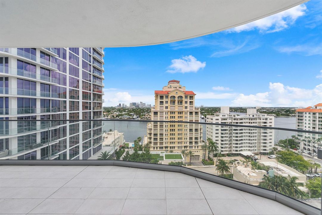151 N Seabreeze Blvd u1003_028
