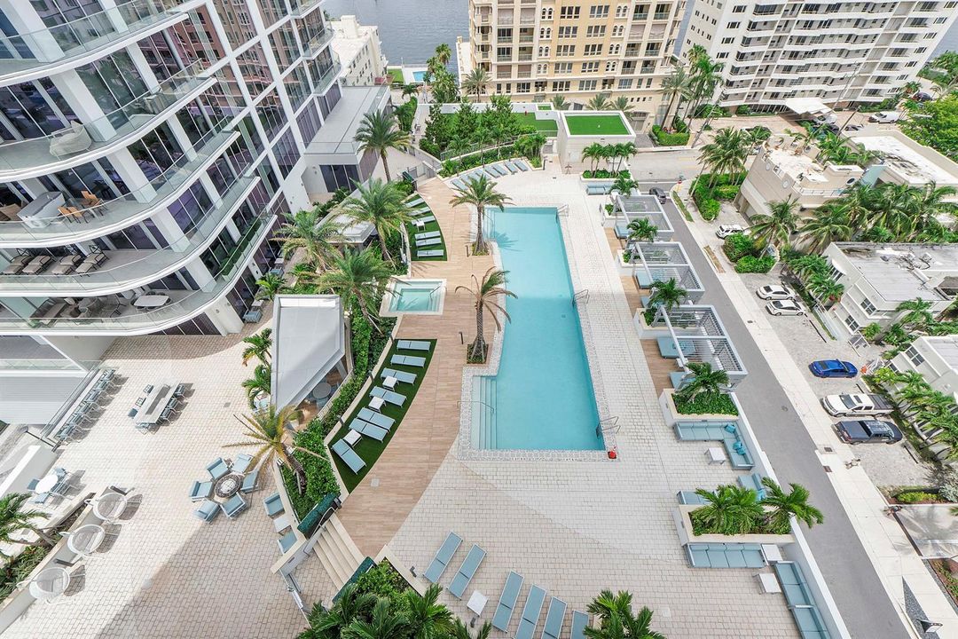 151 N Seabreeze Blvd u1003_032