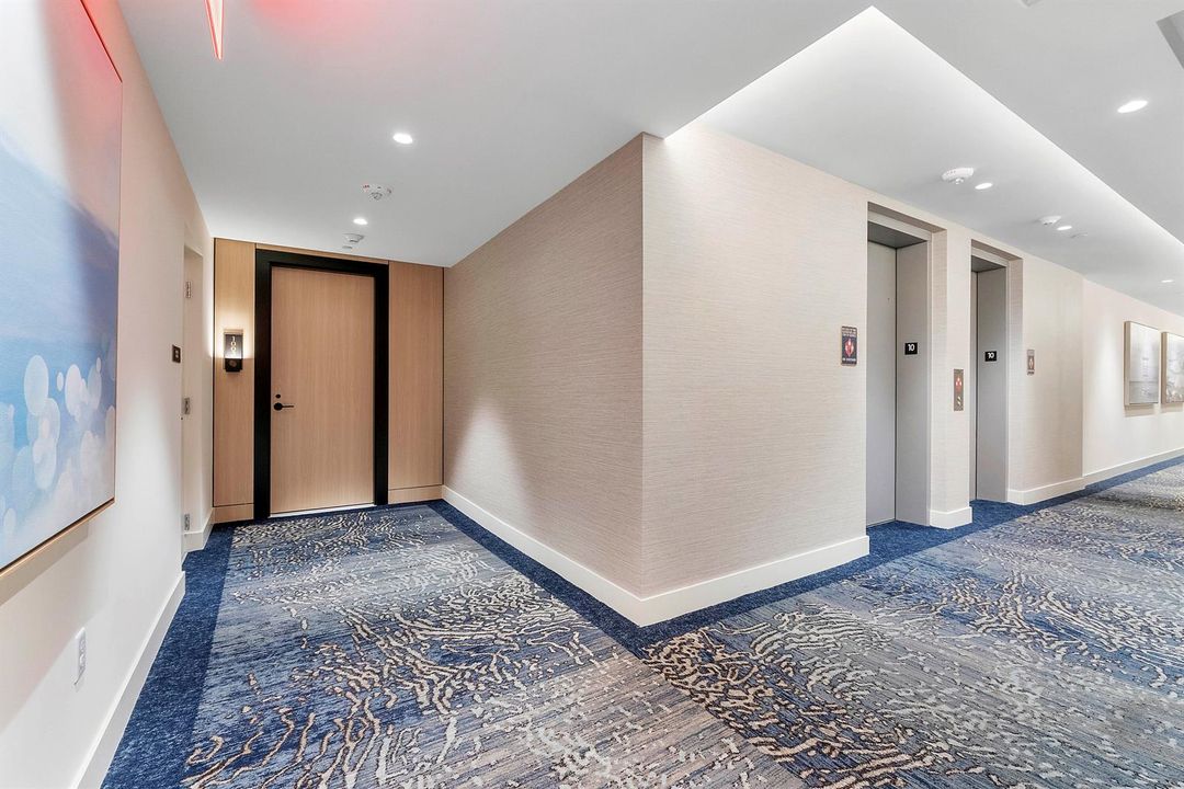 151 N Seabreeze Blvd u1003_040
