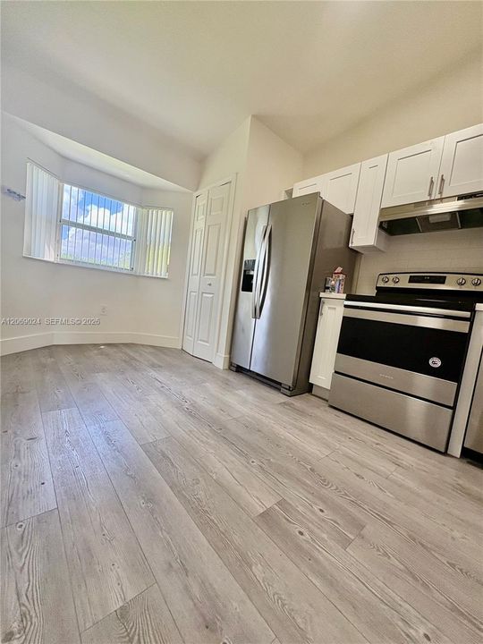 For Rent: $1,800 (2 beds, 2 baths, 815 Square Feet)