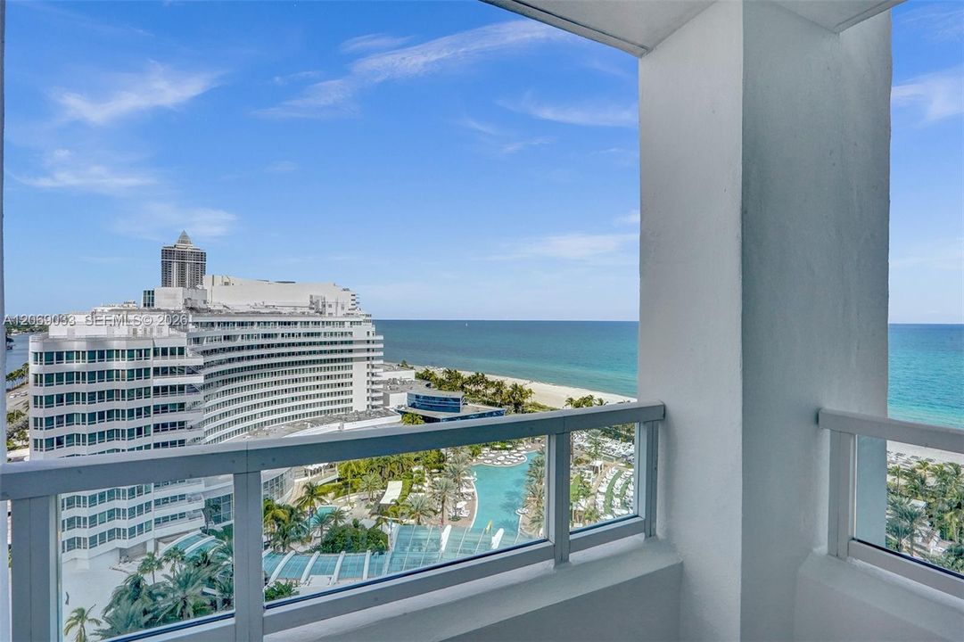 For Rent: $9,000 (1 beds, 2 baths, 1000 Square Feet)