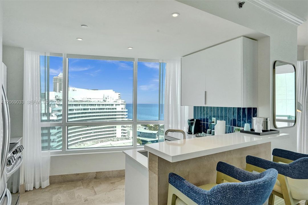 For Rent: $9,000 (1 beds, 2 baths, 1000 Square Feet)