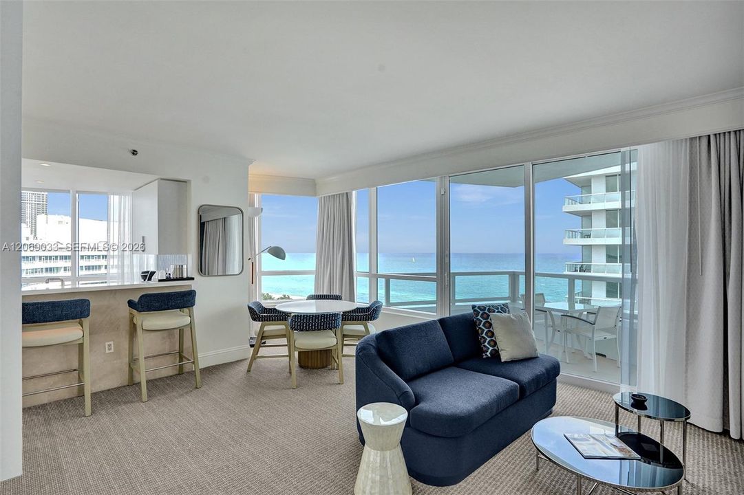 For Rent: $9,000 (1 beds, 2 baths, 1000 Square Feet)