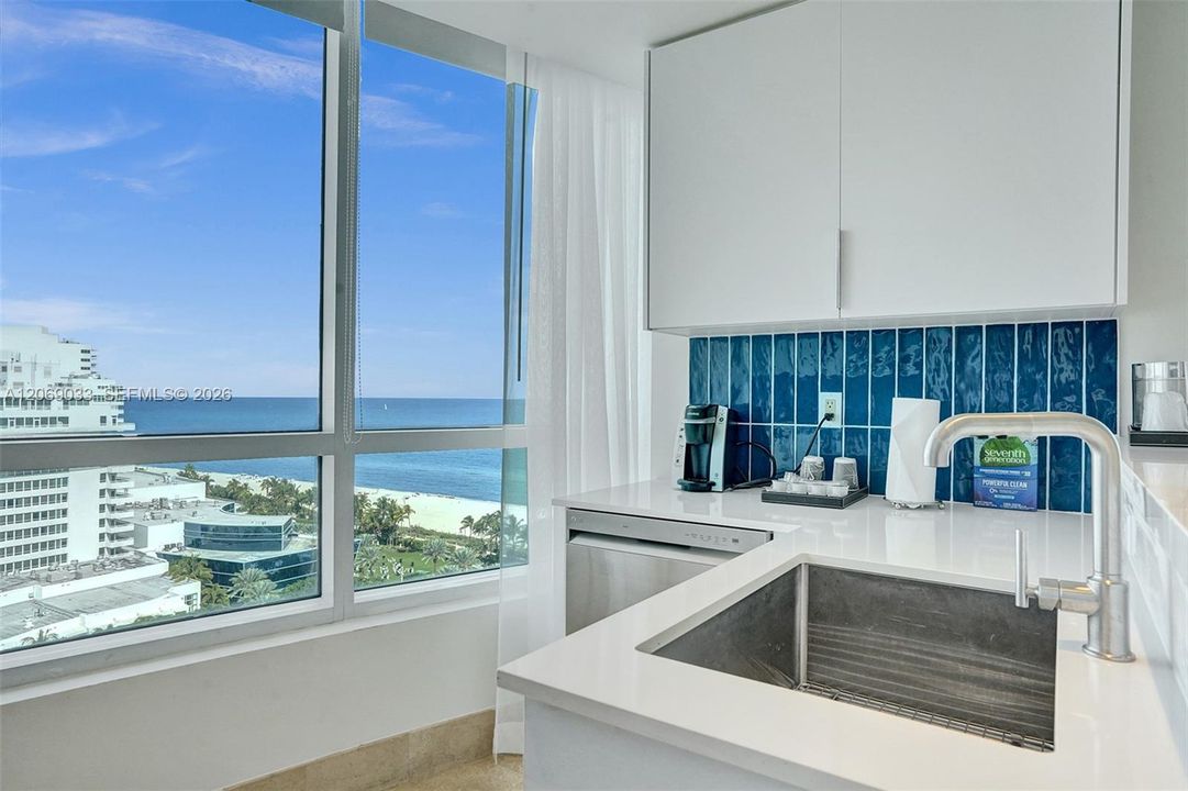 For Rent: $9,000 (1 beds, 2 baths, 1000 Square Feet)