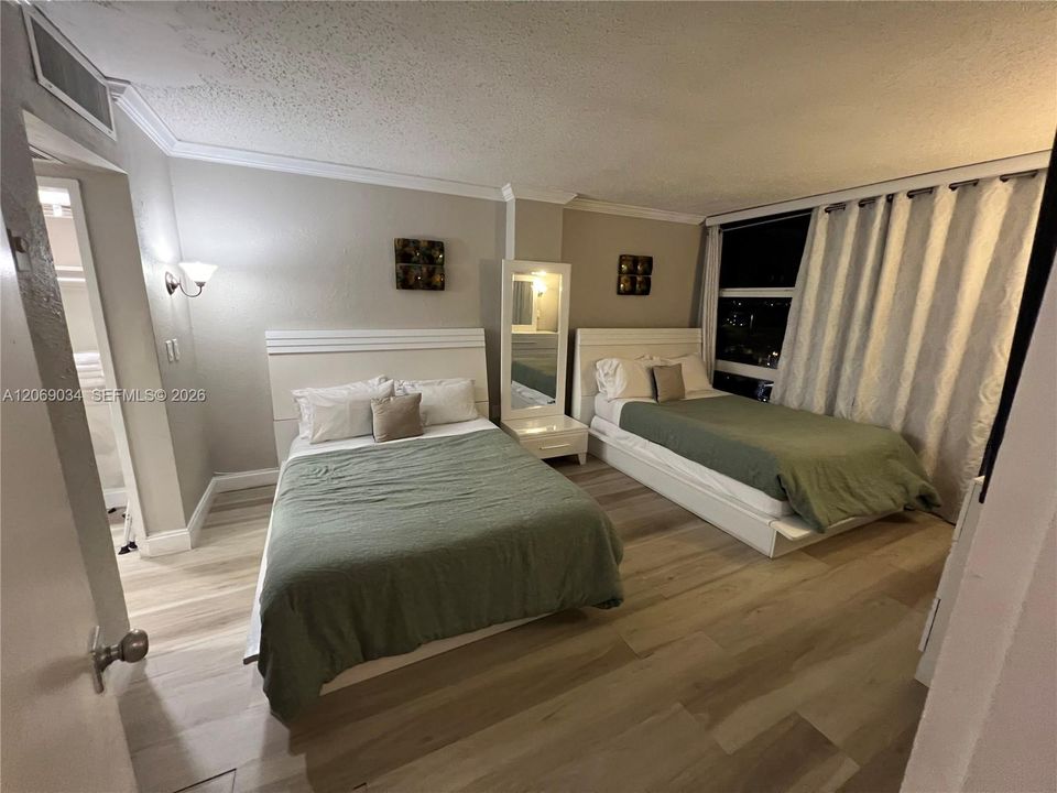 На продажу: $649,999 (2 спален, 2 ванн, 1320 Квадратных фут)