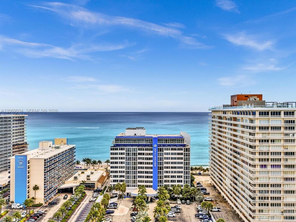 На продажу: $649,999 (2 спален, 2 ванн, 1320 Квадратных фут)
