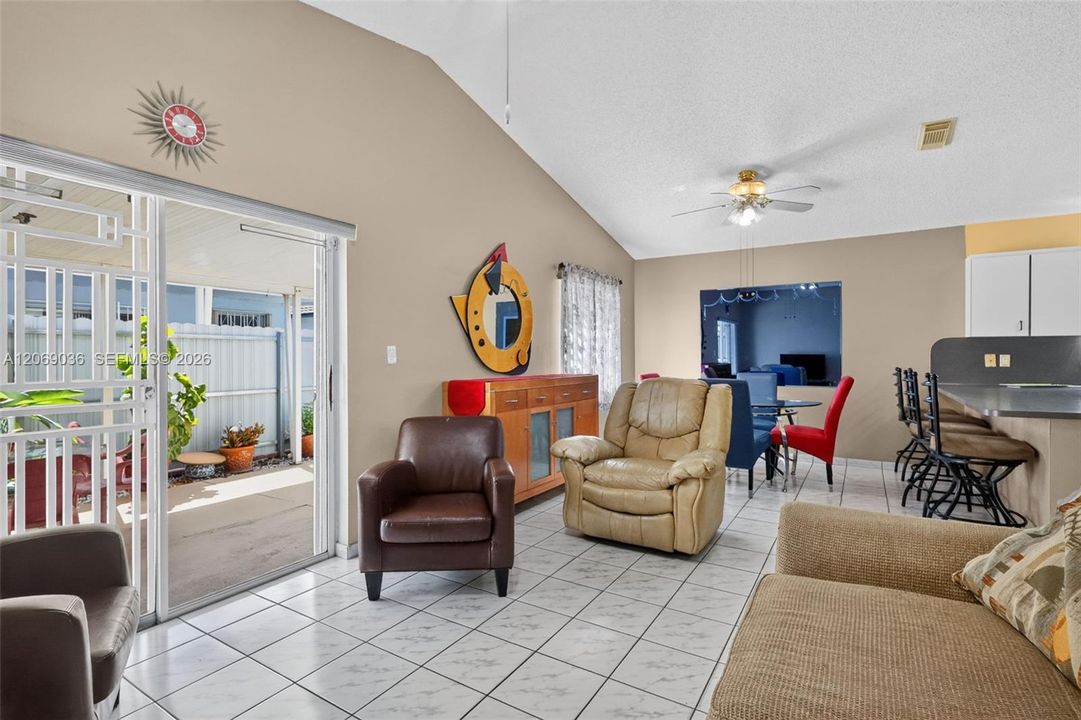 For Sale: $530,000 (3 beds, 2 baths, 1414 Square Feet)