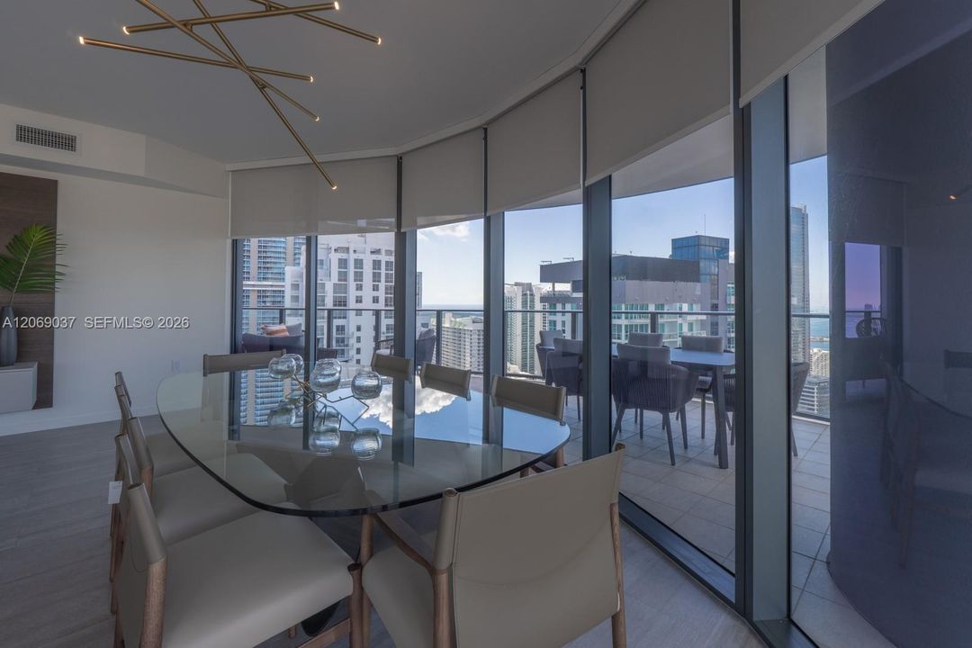 For Rent: $16,999 (3 beds, 3 baths, 1909 Square Feet)