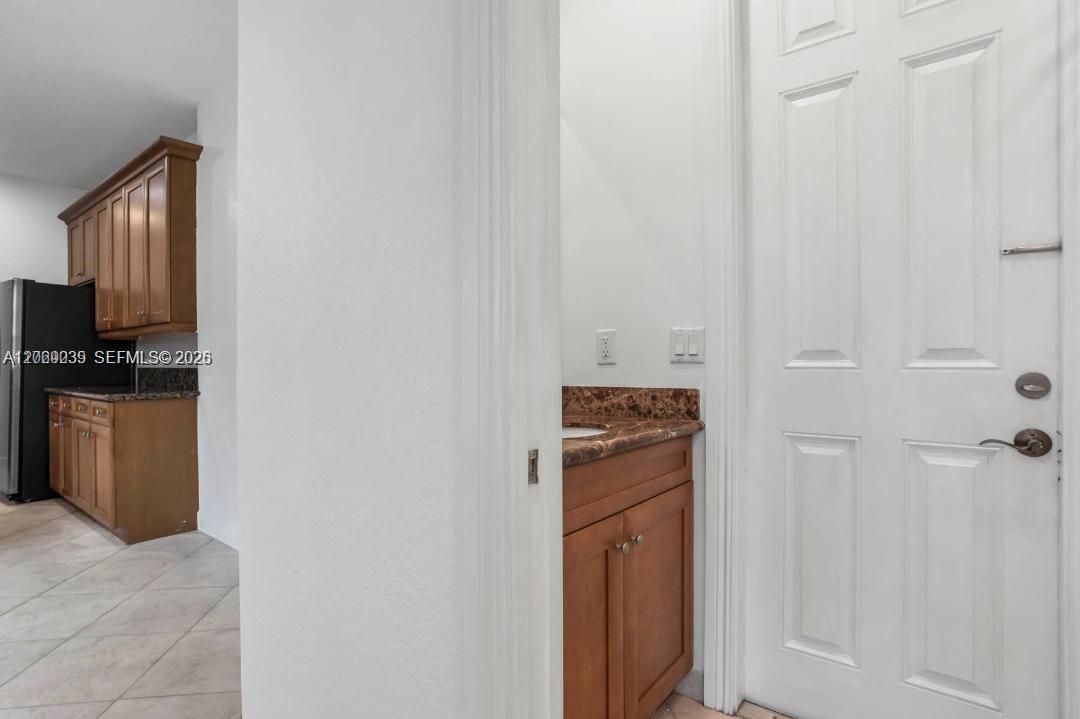 For Rent: $4,995 (4 beds, 3 baths, 2983 Square Feet)