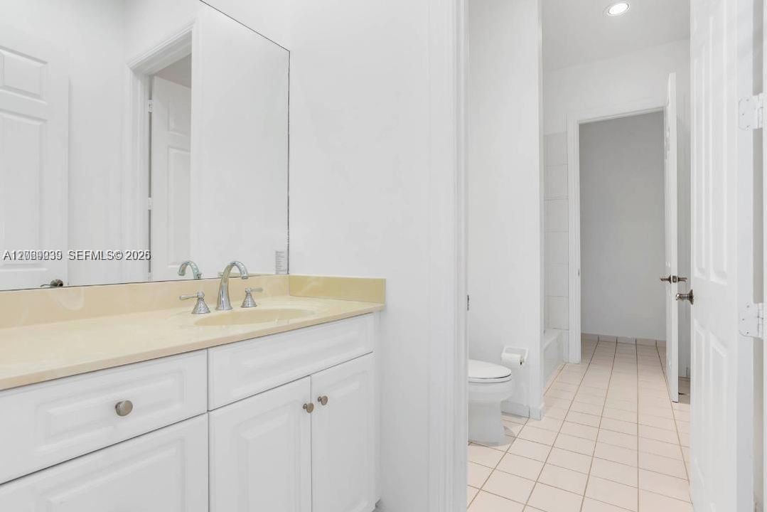 For Rent: $4,995 (4 beds, 3 baths, 2983 Square Feet)