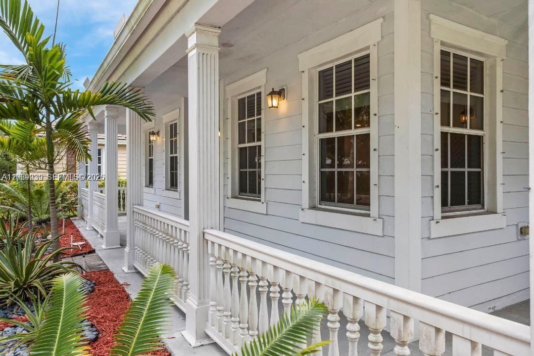 For Rent: $4,995 (4 beds, 3 baths, 2983 Square Feet)