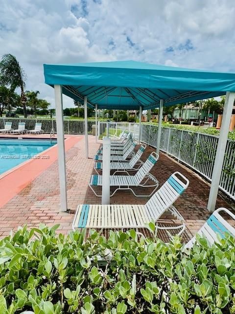 For Sale: $239,900 (3 beds, 2 baths, 1166 Square Feet)