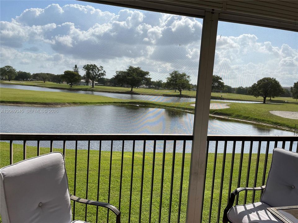 For Rent: $2,100 (2 beds, 2 baths, 1140 Square Feet)