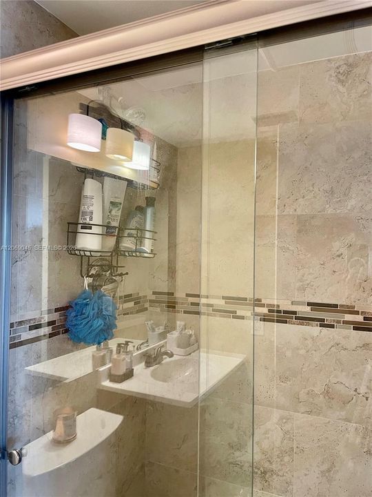 For Rent: $2,100 (2 beds, 2 baths, 1140 Square Feet)